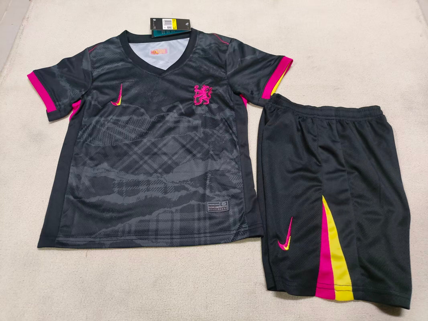 Chelsea Kids' Kit (2022–2025) – Shirt and Shorts