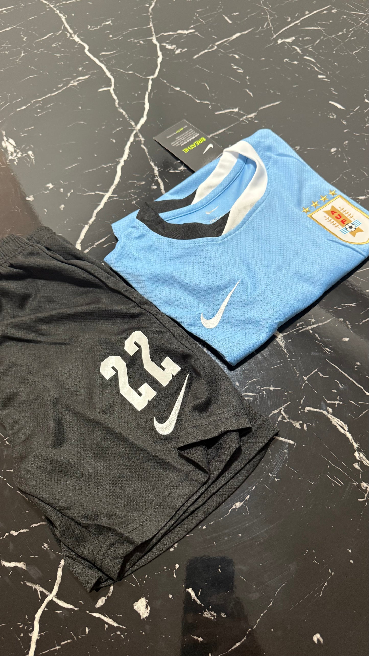 Conjunto Infantil Uruguay 2024/25 - Camiseta y Short