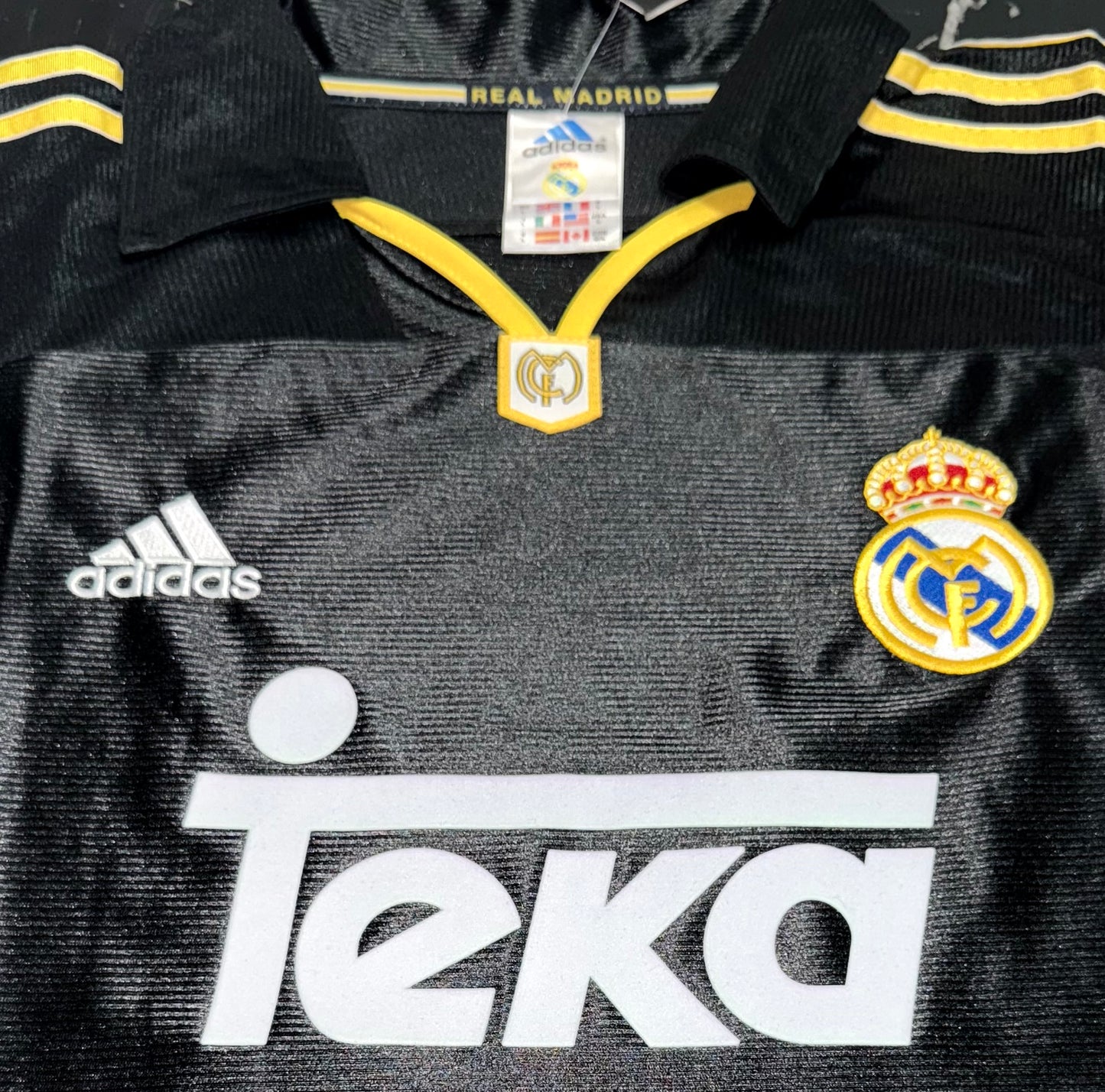 Real Madrid 1999/2000 Visitante - Camiseta Retro