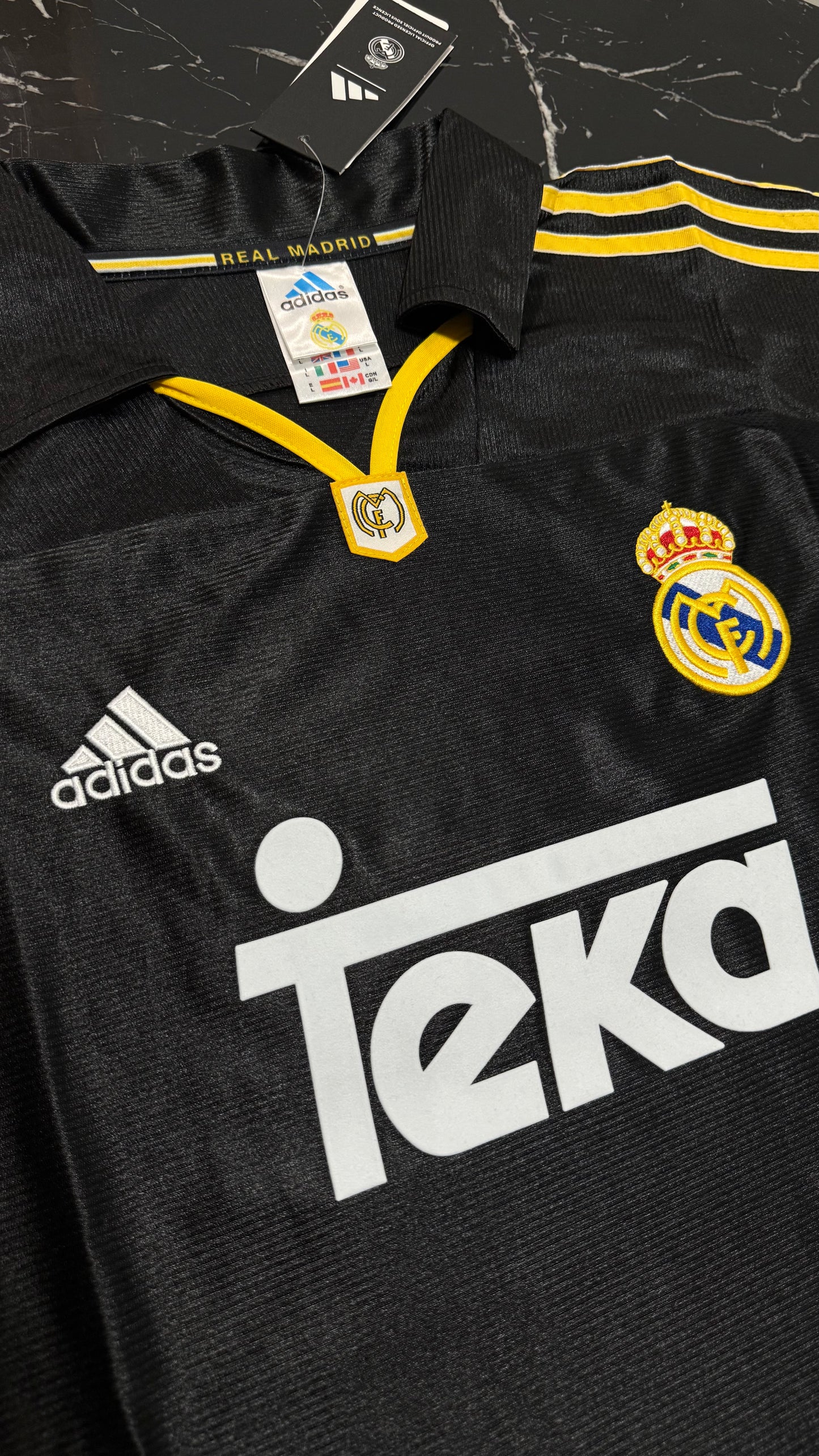 Real Madrid 1999/2000 Visitante - Camiseta Retro