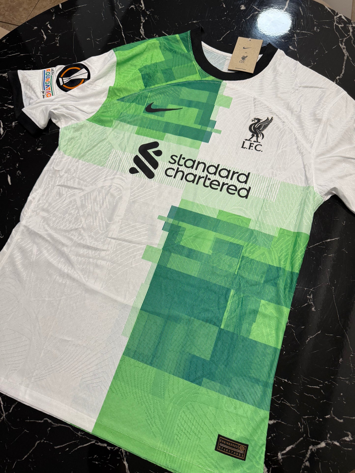 Liverpool 2023/24 Visitante - Versión Jugador
