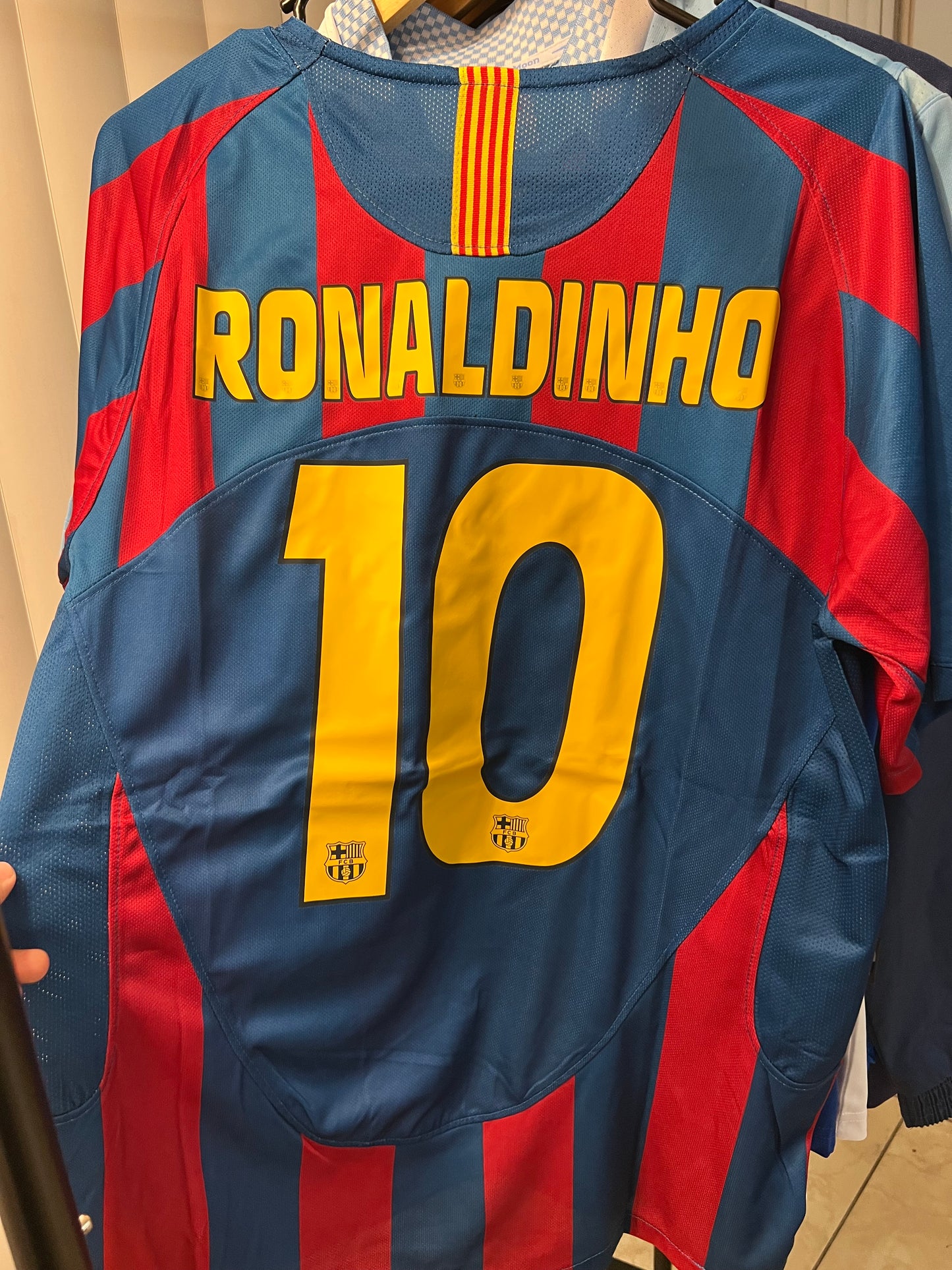 Barcelona 2005/06 Local - Camiseta Retro