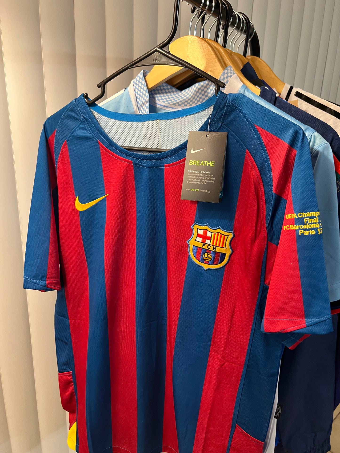 Barcelona 2005/06 Local - Camiseta Retro