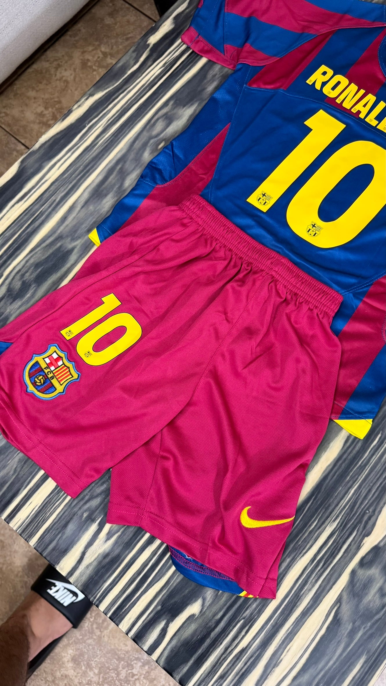 Barcelona 2005/06 Retro – Children's Kit