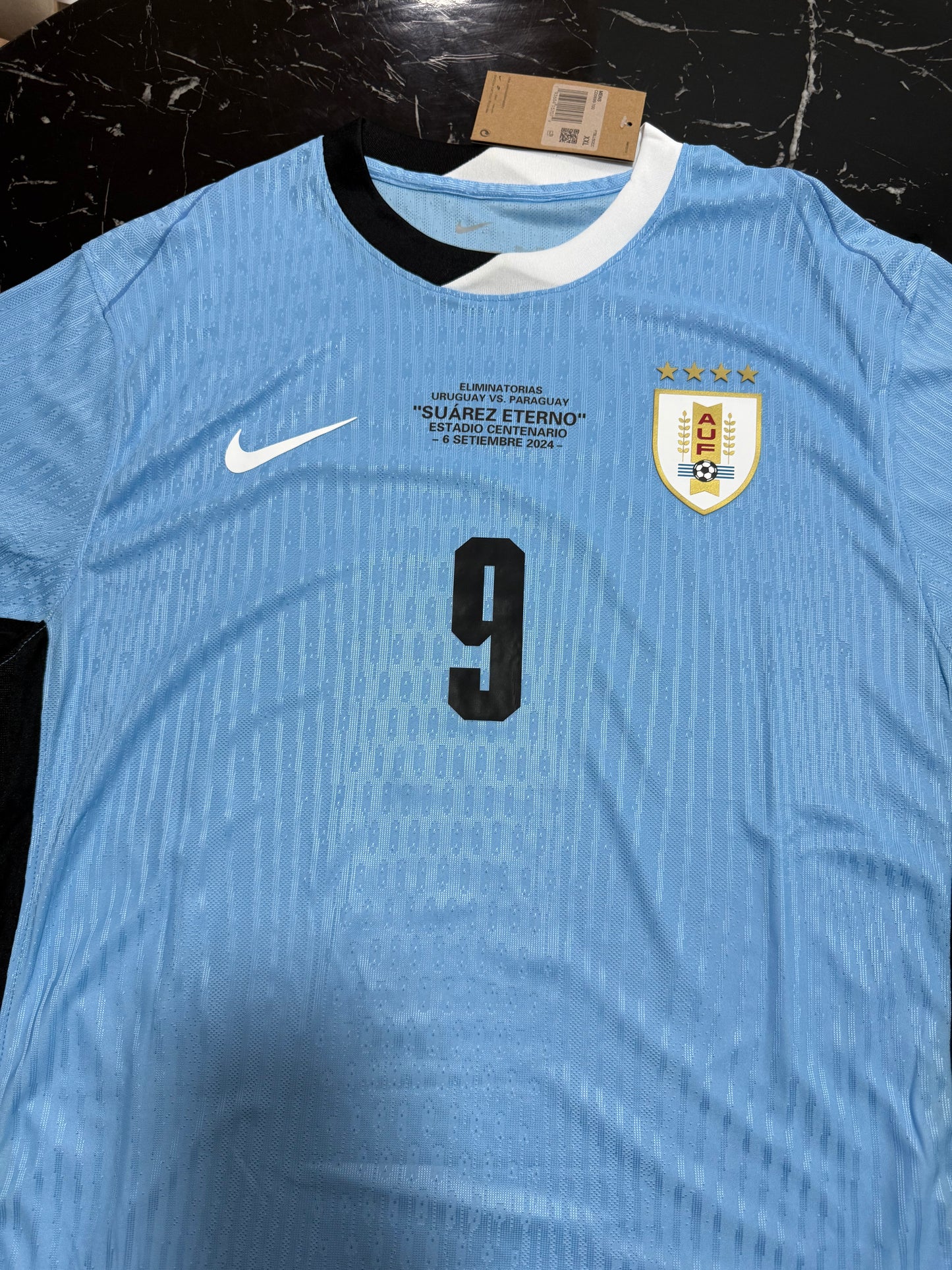 Uruguay Local - Camiseta Versión Jugador - Edición Especial "Suárez Eterno"