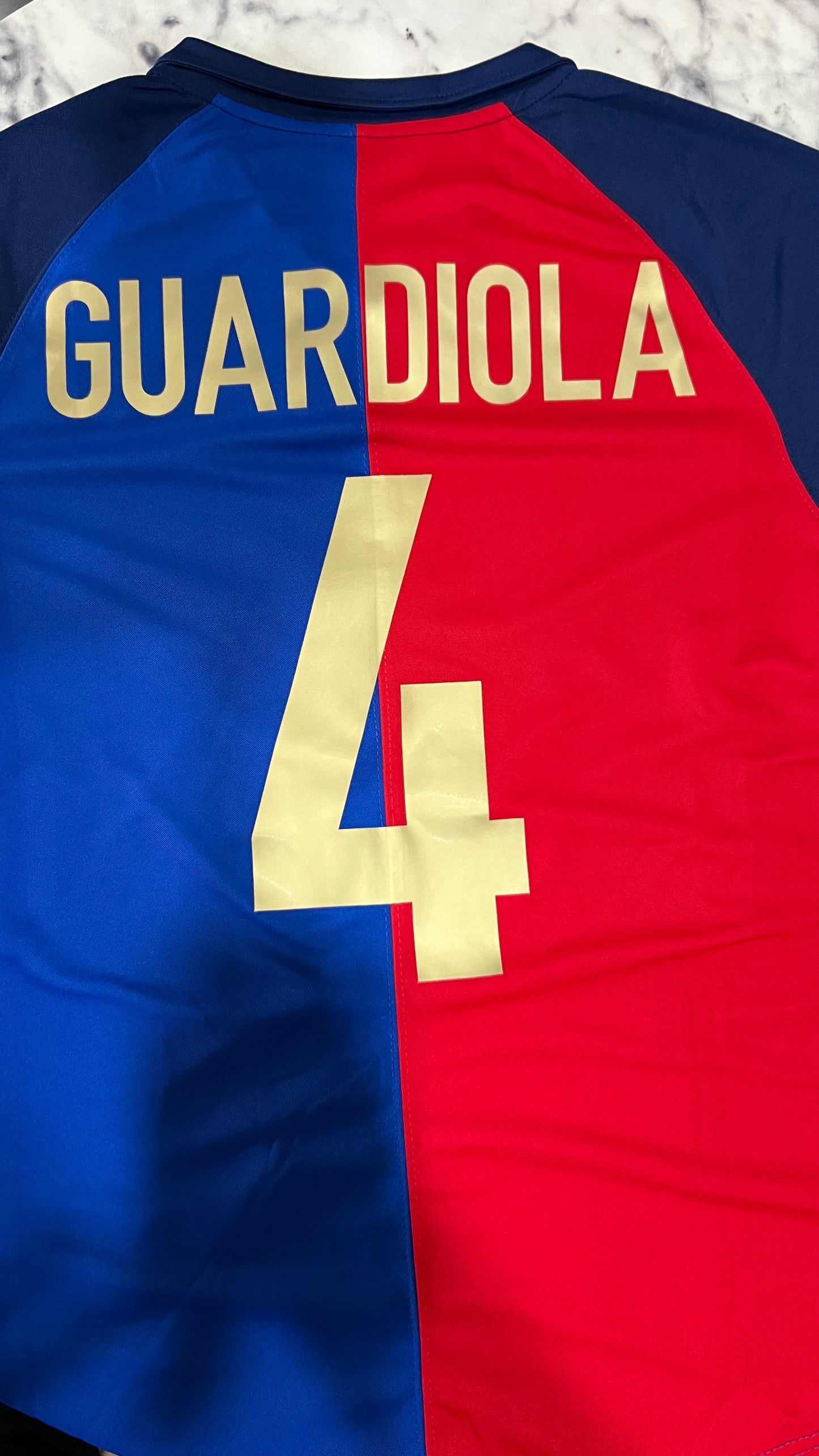 Barcelona 1899-1999 - Guardiola #4 – Camiseta Retro Centenario (Talle M)