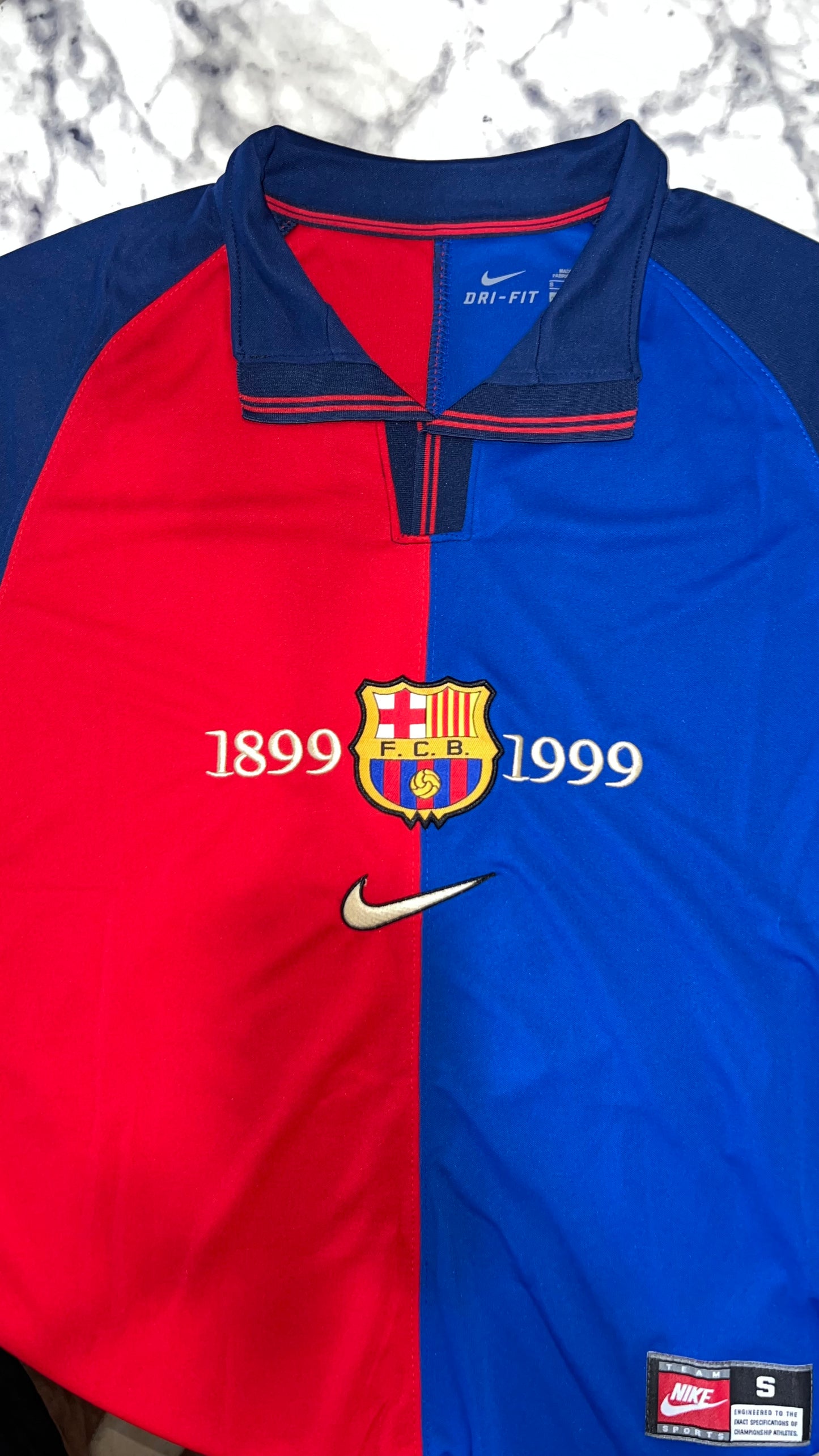 Barcelona 1899-1999 - Guardiola #4 – Camiseta Retro Centenario (Talle M)