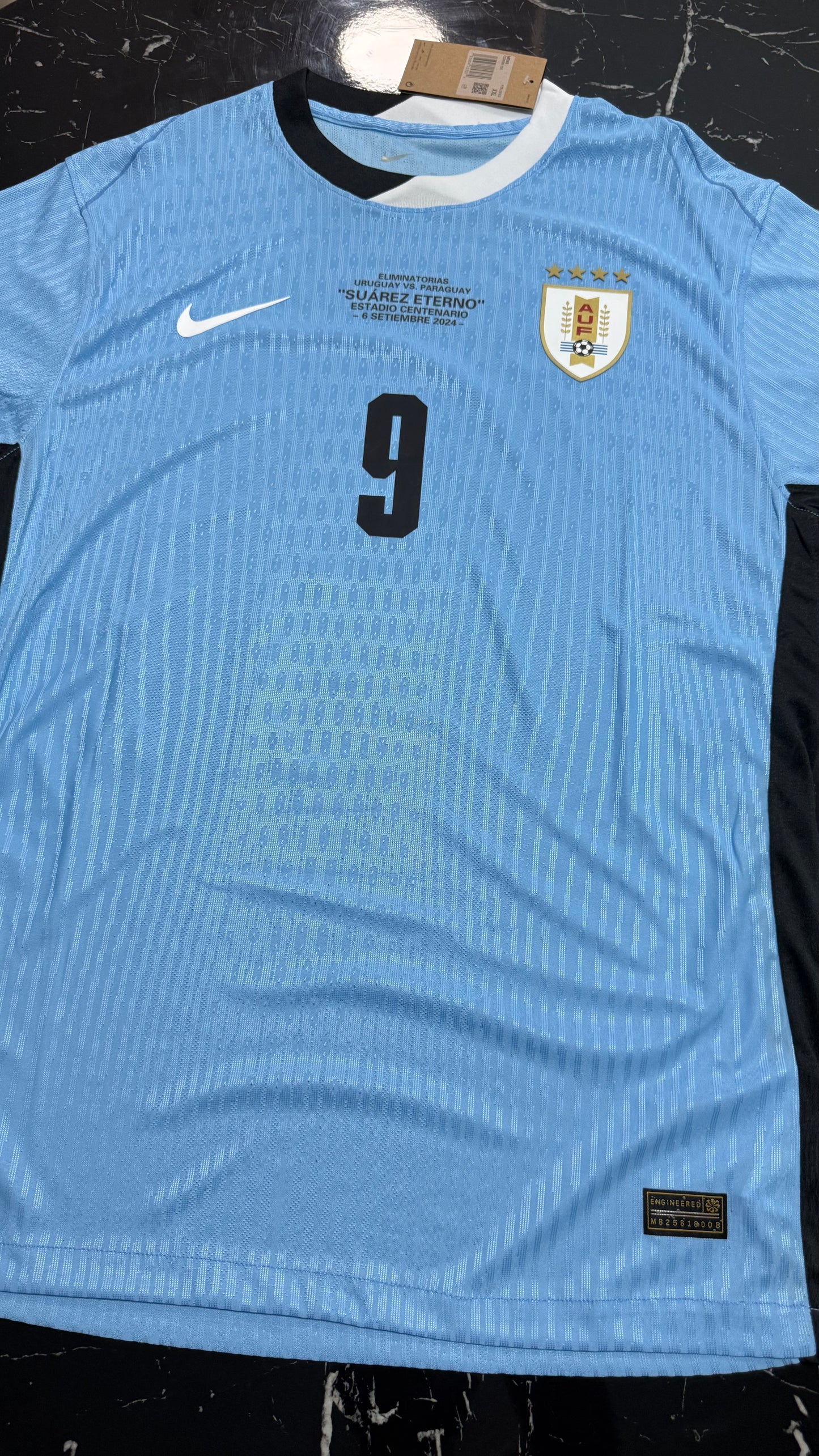 Uruguay Local - Camiseta Versión Jugador - Edición Especial "Suárez Eterno"