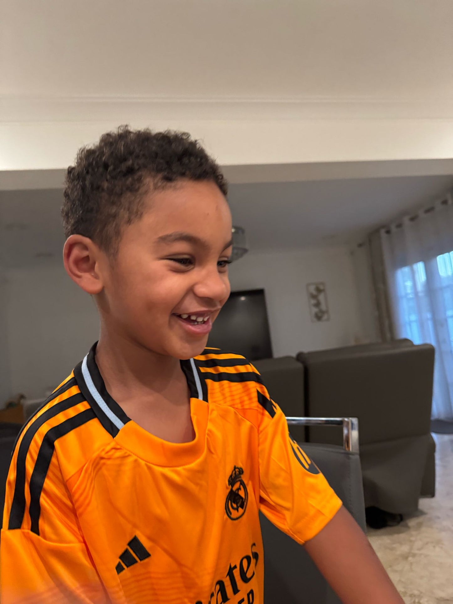 Conjunto Infantil Real Madrid 2024/25 Third – Camiseta y Short