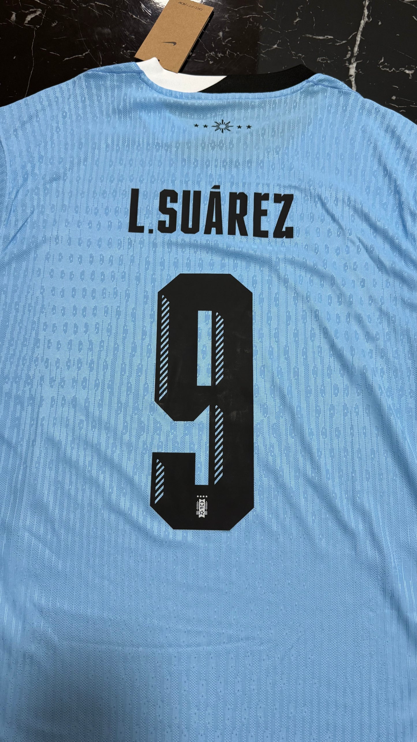 Uruguay Local - Camiseta Versión Jugador - Edición Especial "Suárez Eterno"