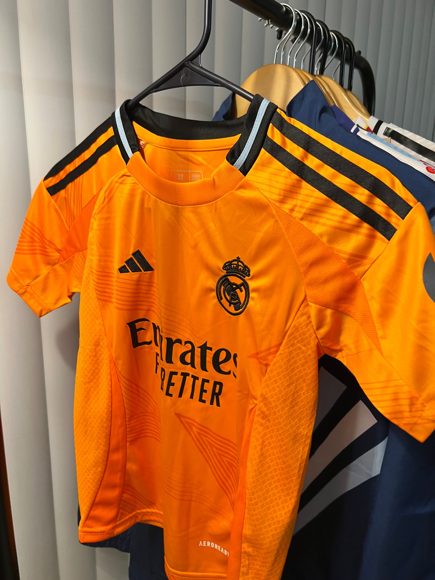 Conjunto Infantil Real Madrid 2024/25 Third – Camiseta y Short