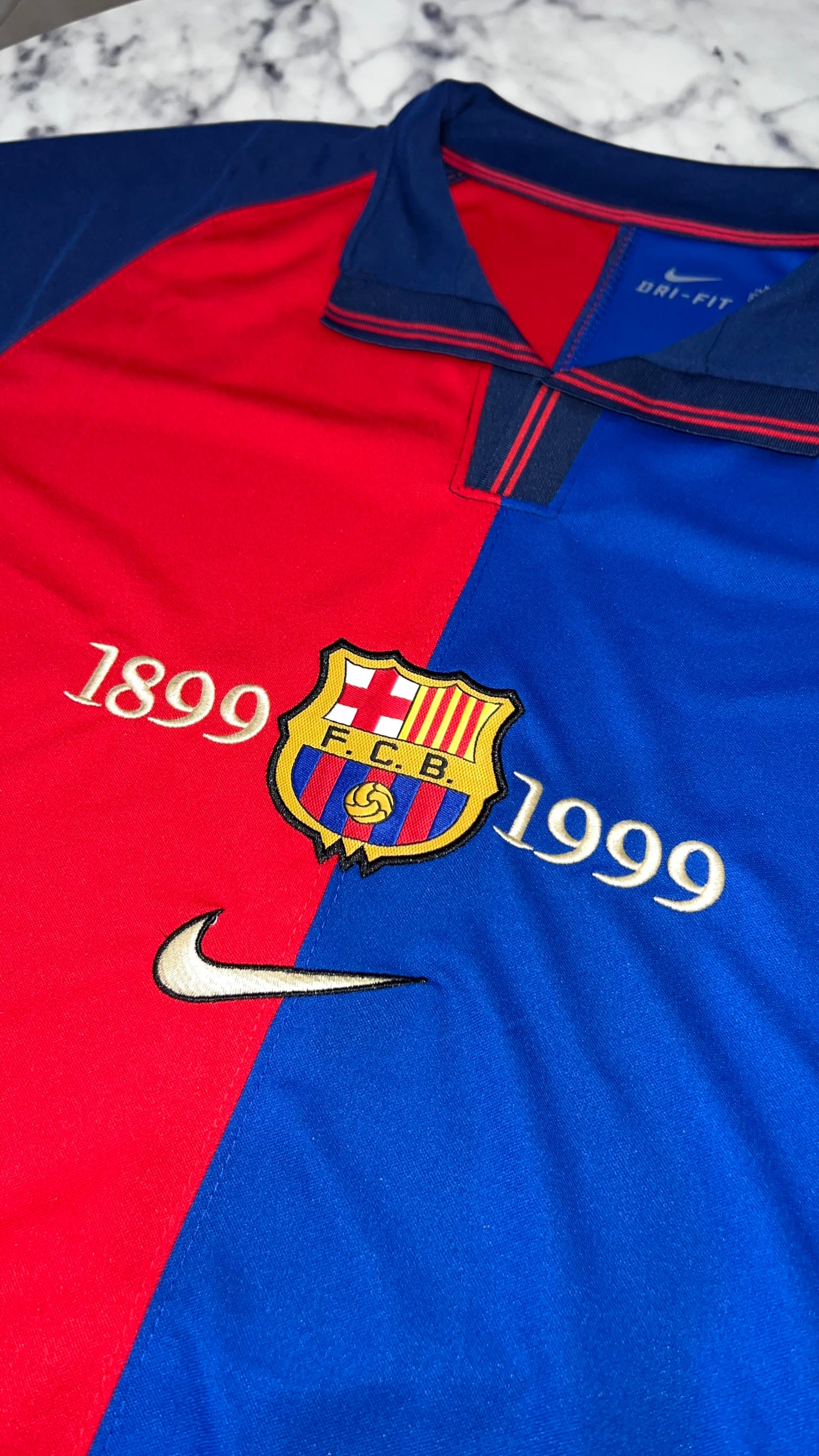 Barcelona 1899-1999 – Camiseta Retro - Edición Especial "100 Años"