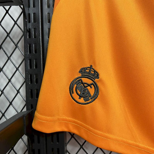 Short Real Madrid 2024/25 – Visitante (Naranja)