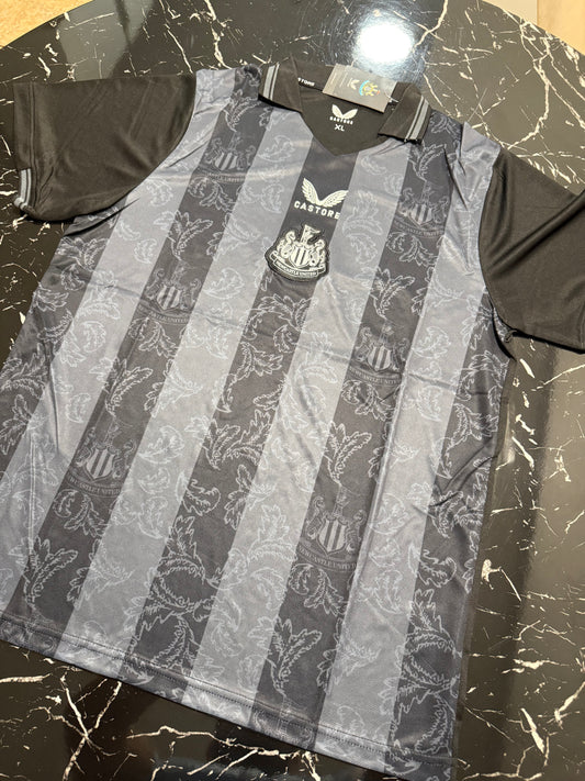 Newcastle United 2022/23 Cuarta Equipación - Edición Especial 130º Aniversario