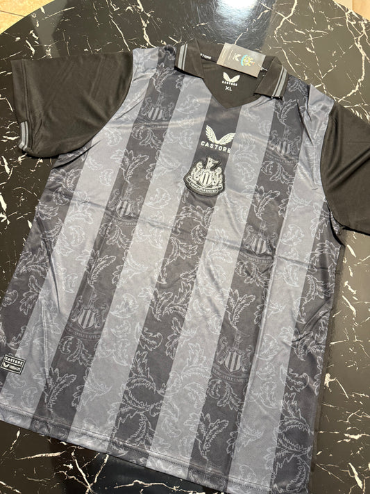 Newcastle United 2022/23 Cuarta Equipación - Edición Especial 130º Aniversario