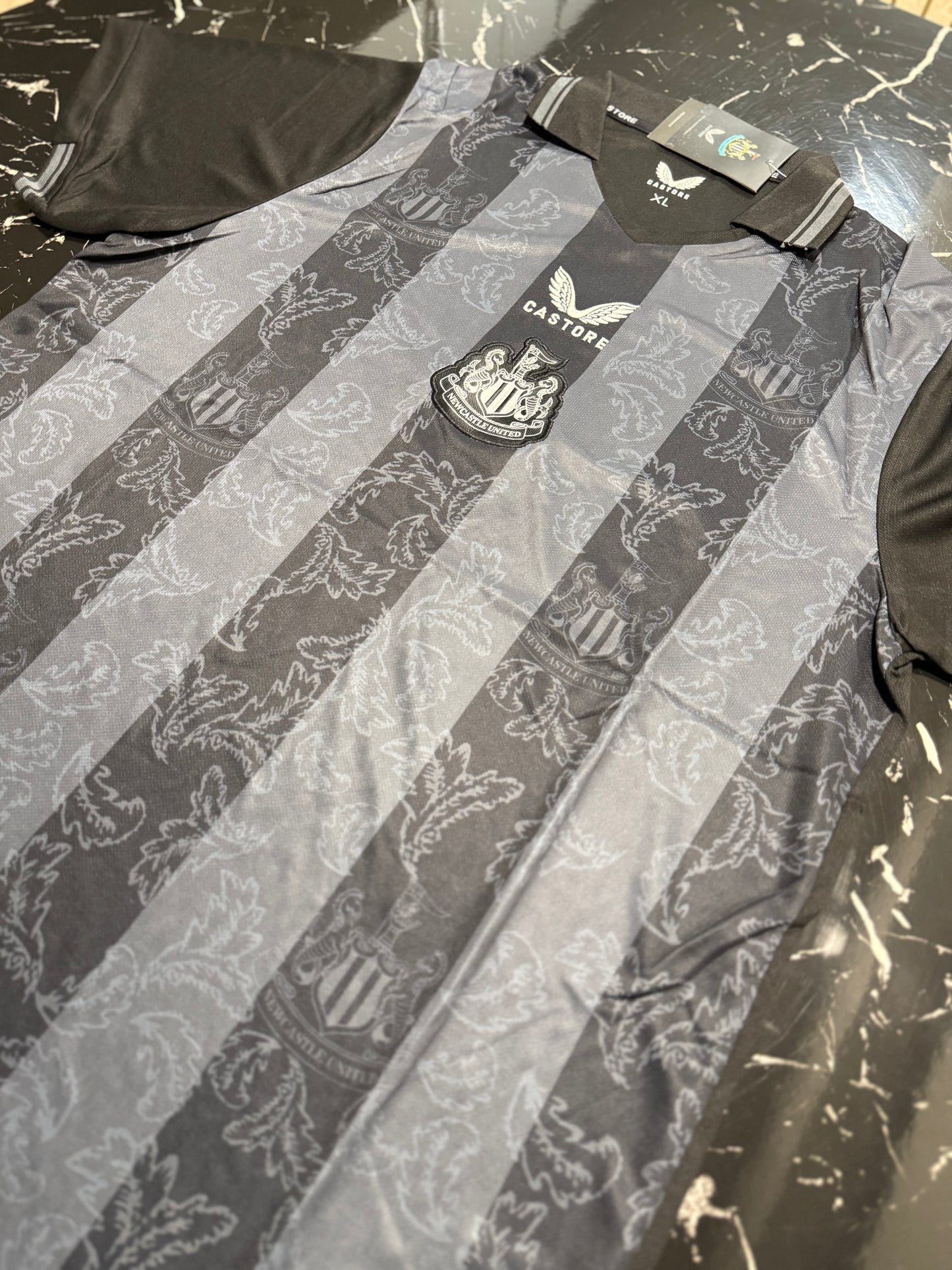 Newcastle United 2022/23 Cuarta Equipación - Edición Especial 130º Aniversario