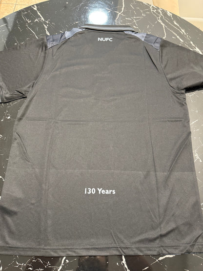 Newcastle United 2022/23 Cuarta Equipación - Edición Especial 130º Aniversario