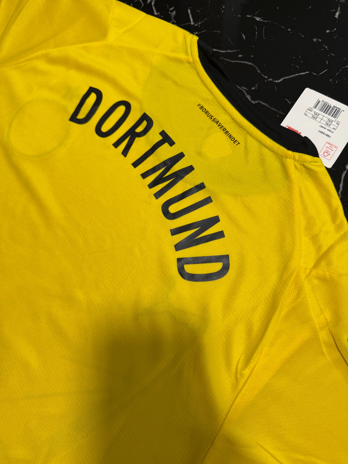 Borussia Dortmund 2023/24 Local - Versión Fan