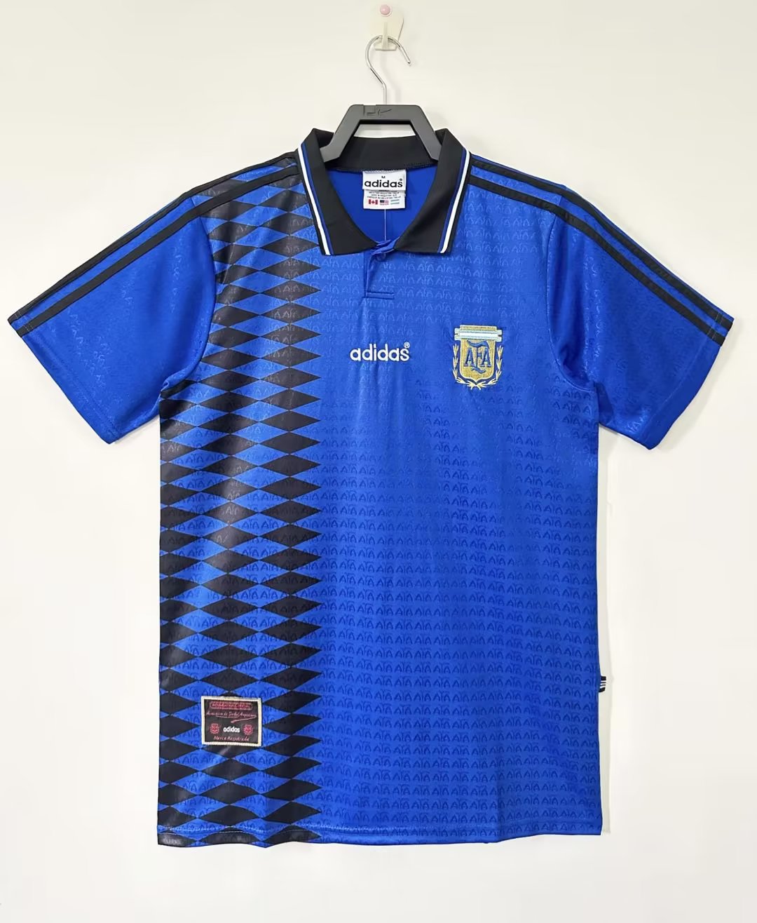 Conjunto Argentina 1995/96 Visitante – Camiseta y Short Retro