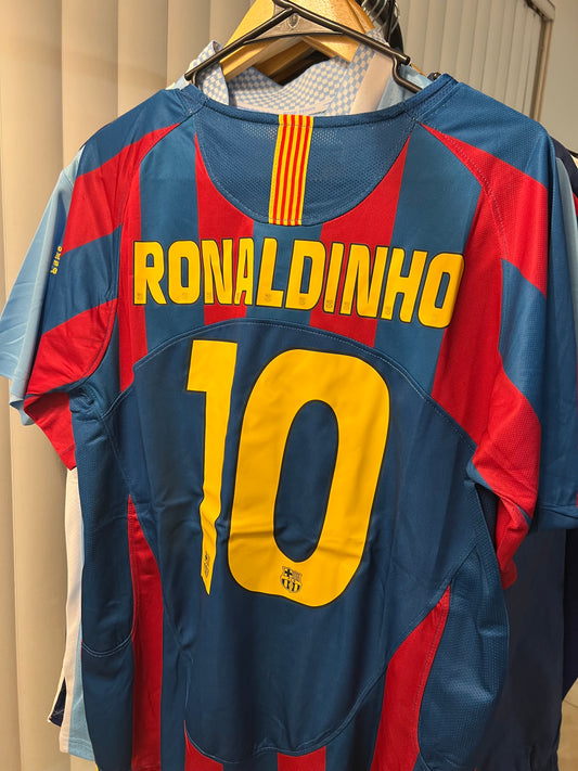 Barcelona 2005/06 Local - Camiseta Retro