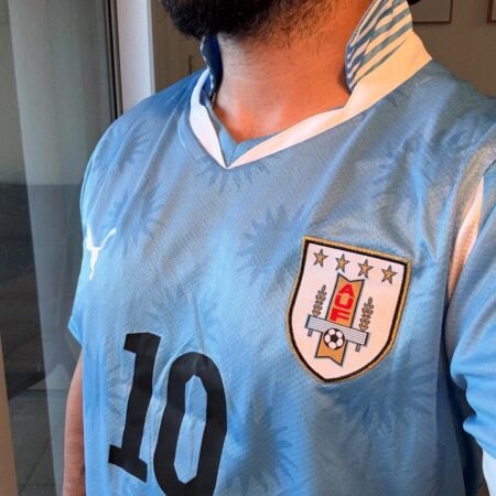 🟡Uruguay 2010 – Camiseta Mundial Sudáfrica Retro