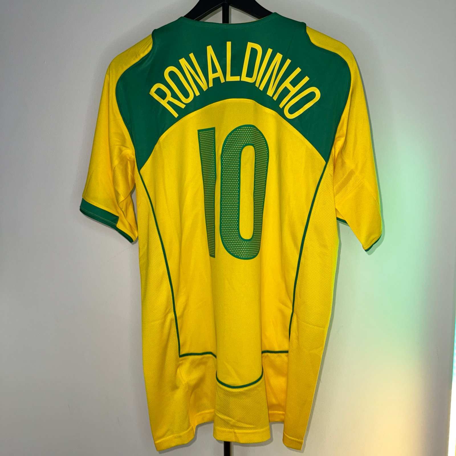 🟡 Brasil 2004 Local TOTAL 90 – Camiseta Retro - Image 4