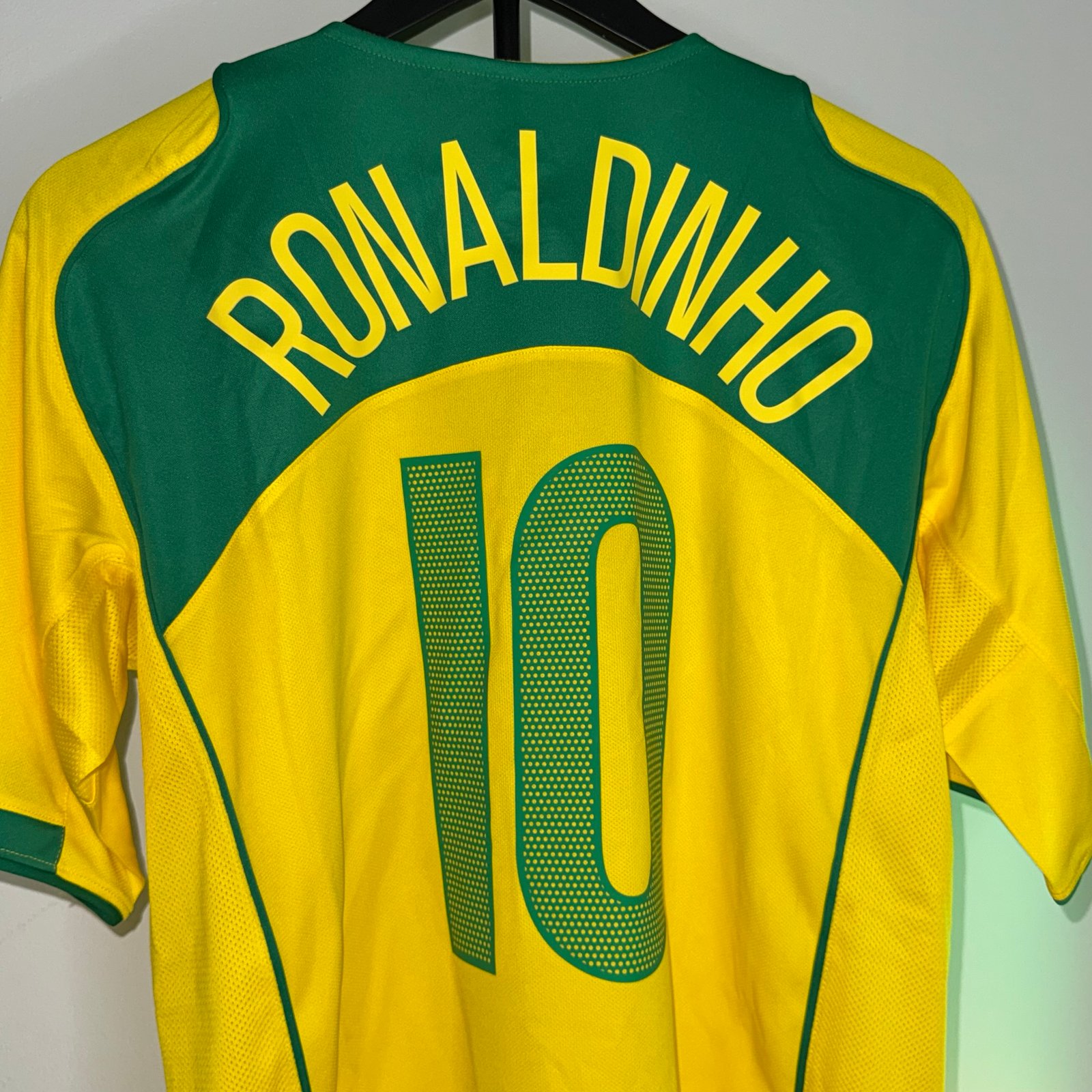 🟡 Brasil 2004 Local TOTAL 90 – Camiseta Retro - Image 6