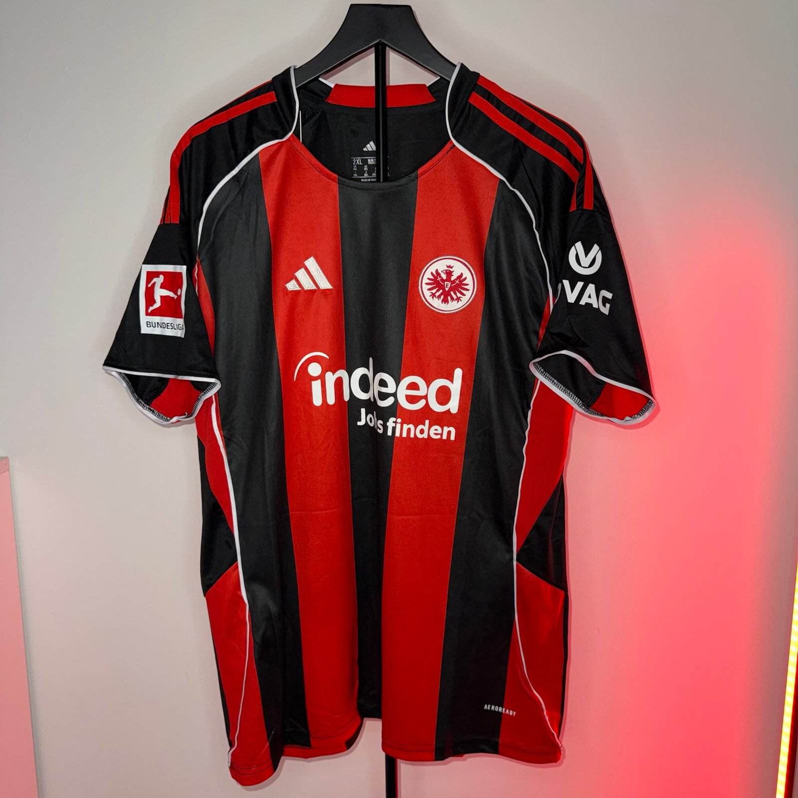🟡 Eintracht Frankfurt 2025/26 Local - Versión Fan