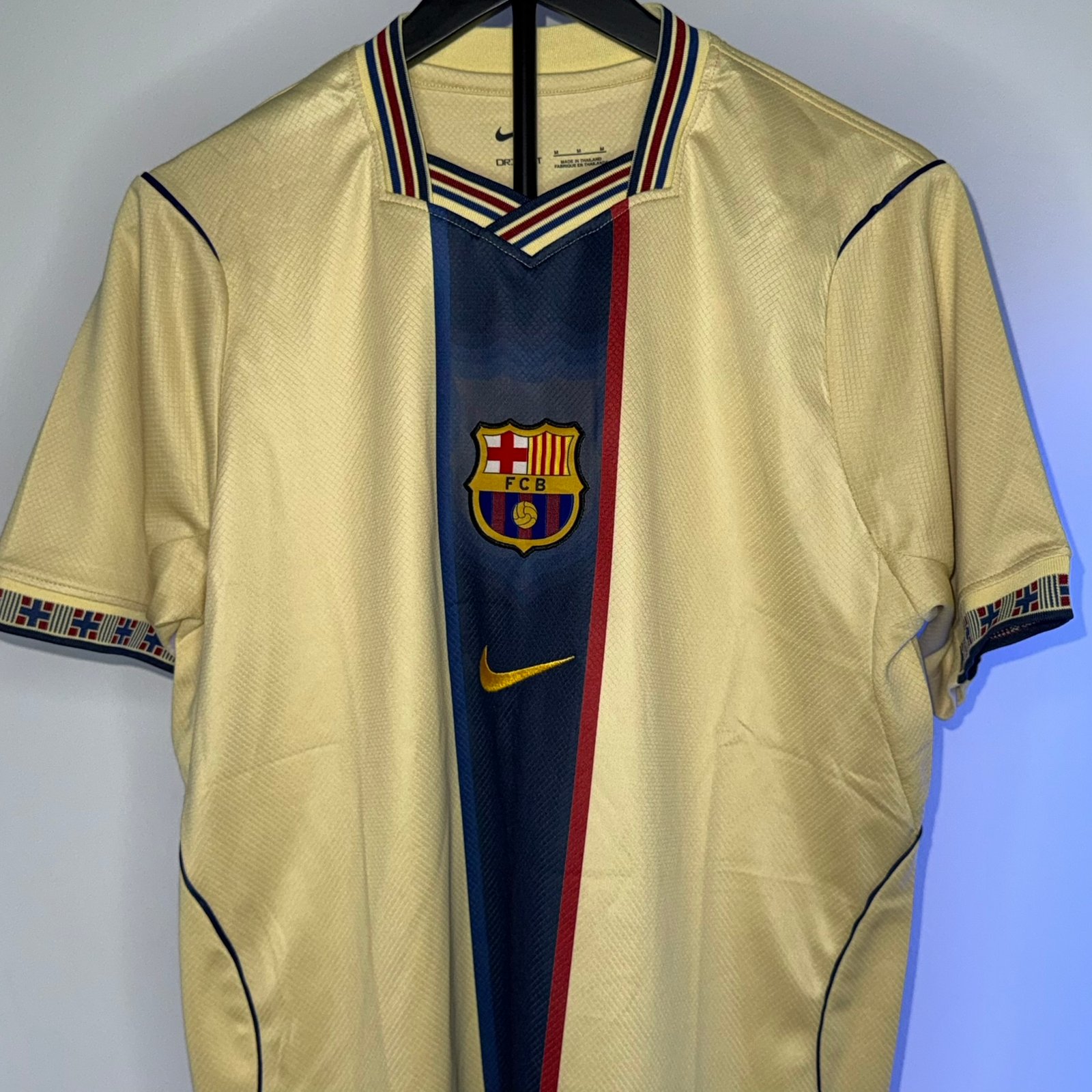 🟡 Barcelona 2026 - ESPECIAL RETRO 2001/03 Versión Fan - Image 9