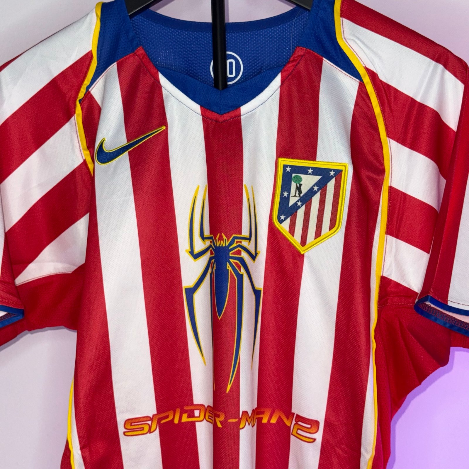 🟢 STOCK – Atlético de Madrid 2004/05 Local "Spider-Man 2" – Versión Retro - Image 9