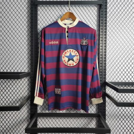 🟡 Newcastle 1995/96 Visitante – Retro Manga Larga