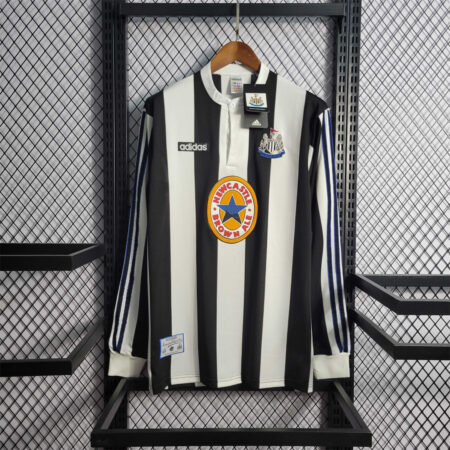 🟡 Newcastle 1996/97 Local – Versión Retro Manga Larga