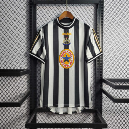 🟡 Newcastle 1997/98 Local – Versión Retro