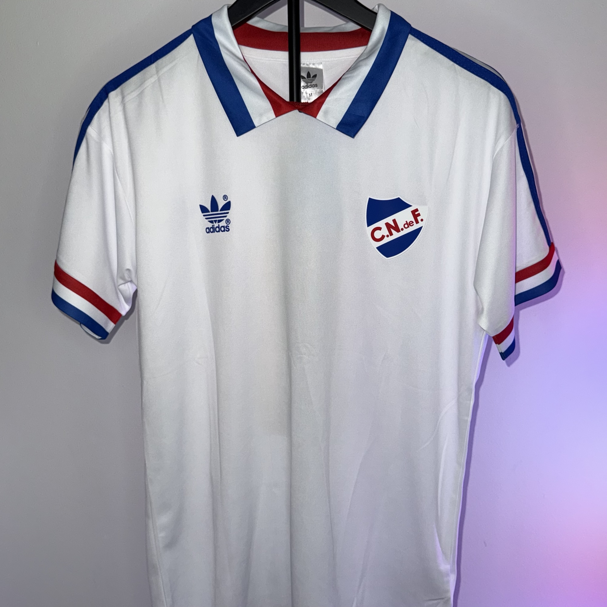 🟡 Nacional 1980/82 Local - Camiseta Retro - Image 4