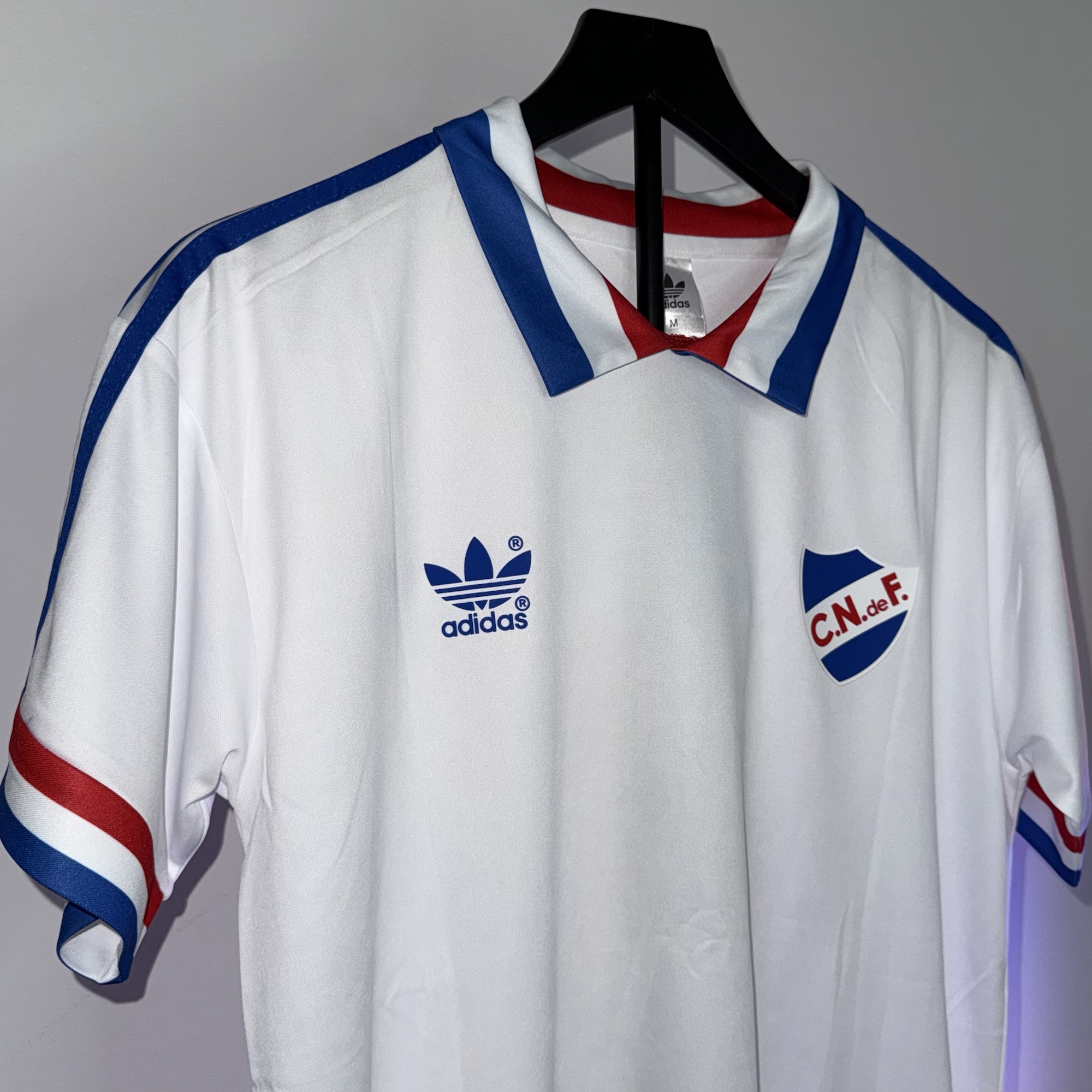 🟡 Nacional 1980/82 Local - Camiseta Retro - Image 5