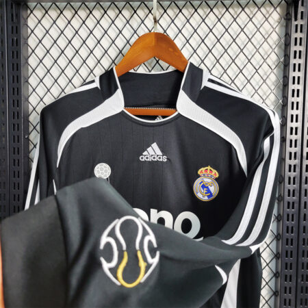 🟡 Real Madrid 2006/07 Alternativa – Camiseta Retro Manga Larga